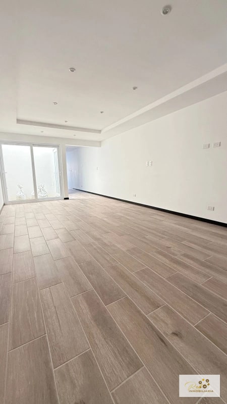 🏡 Casa para Estrenar en Venta – Zona 16, Hacienda Real - 13