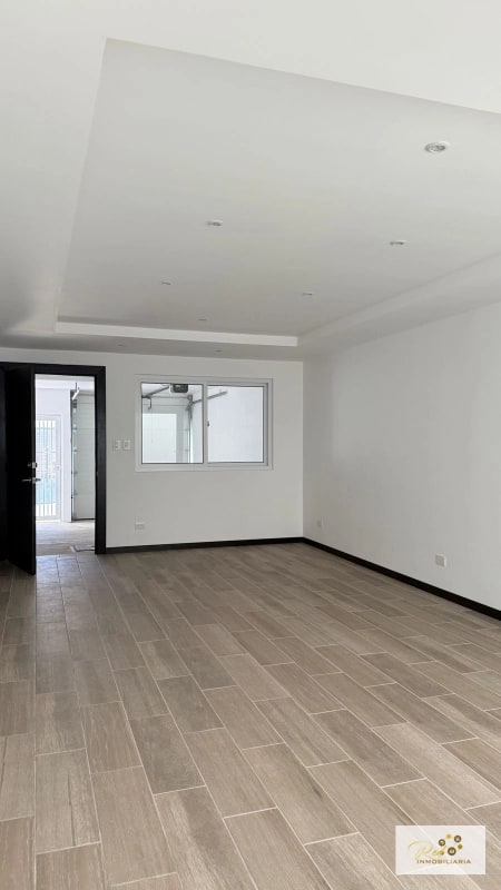 🏡 Casa para Estrenar en Venta – Zona 16, Hacienda Real - 12