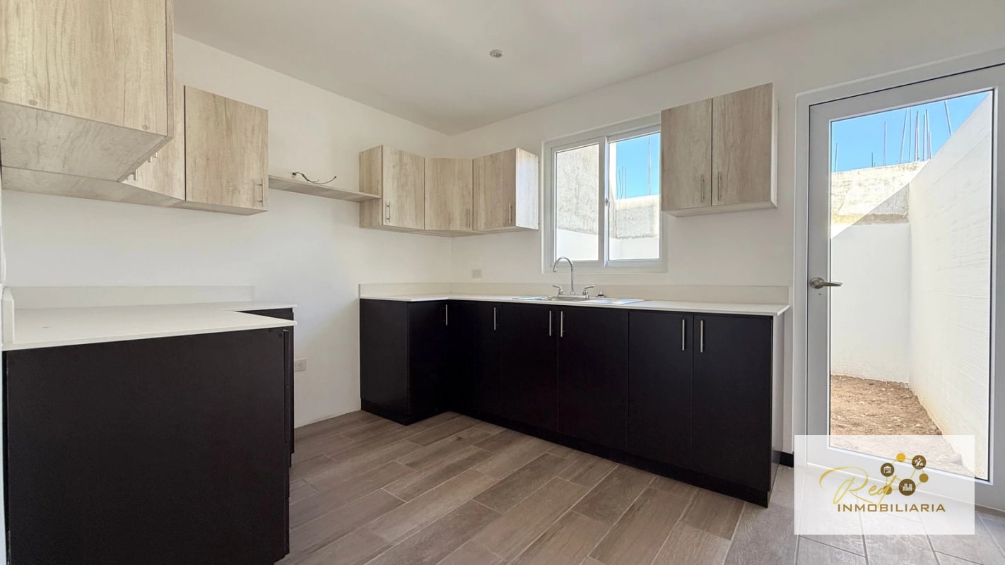 🏡 Casa para Estrenar en Venta – Zona 16, Hacienda Real - 4