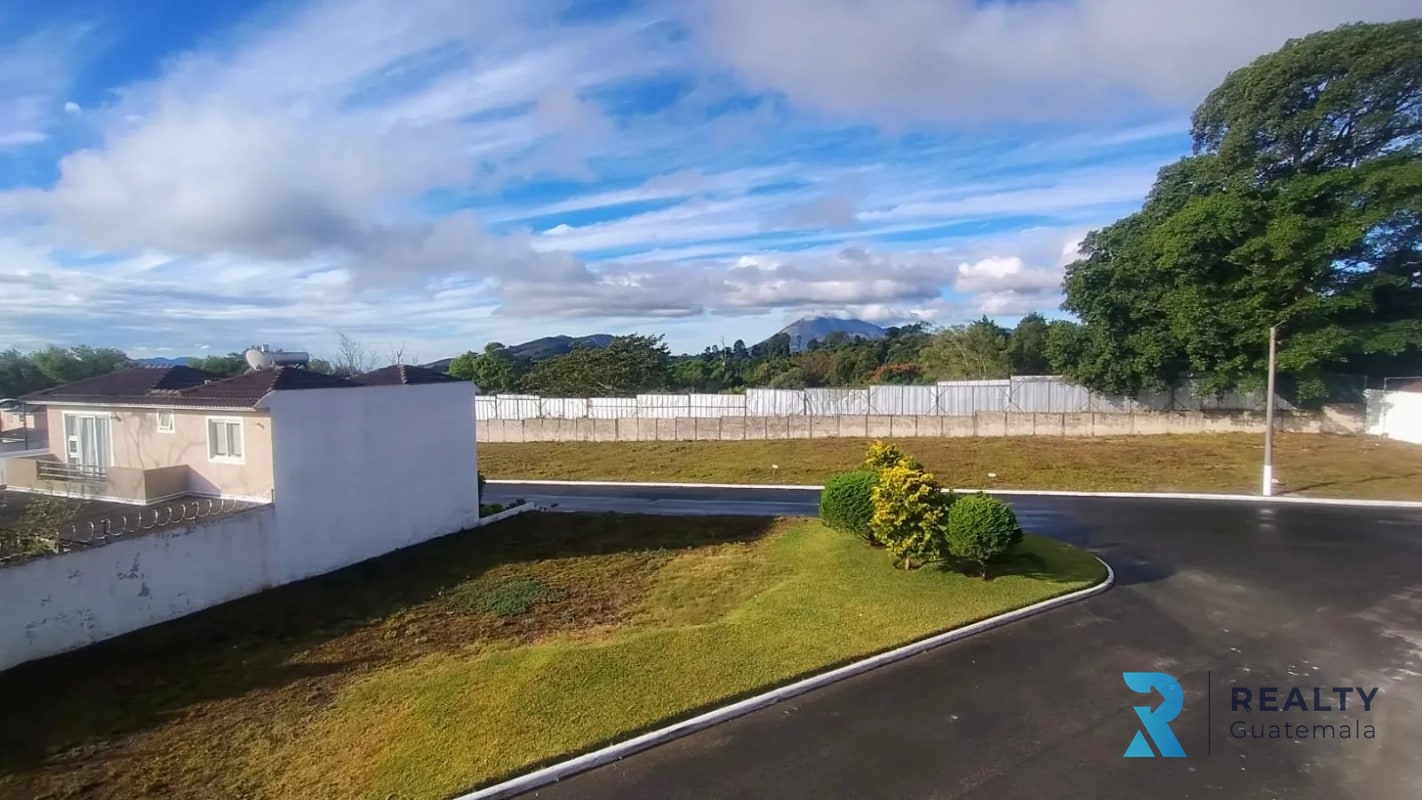 VENDO Casa, Diamantes De Gadiel, Carretera Santa Elena Barillas, Para Estrenar!! - 2