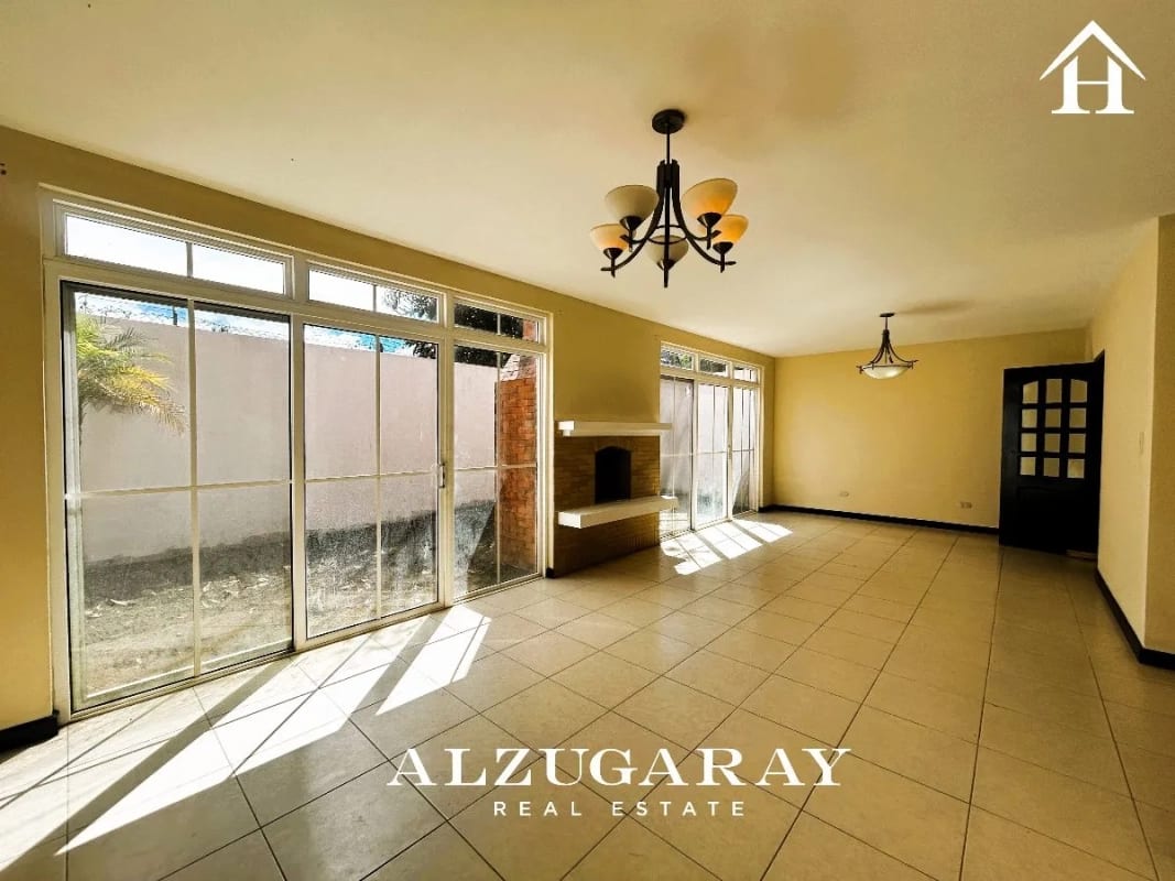 CASA AMPLIA C/ JARDIN, SAN JOSÉ PINULA - 3 HAB./ CONDOMINIO LOS MANANTIALES - 1
