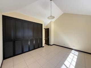 Vendo linda casa en Carretera a El Salvador Kms. 19.5 — Casa en Venta en Carretera a El Salvador, Guatemala, Ciudad — miniatura 7 de 15