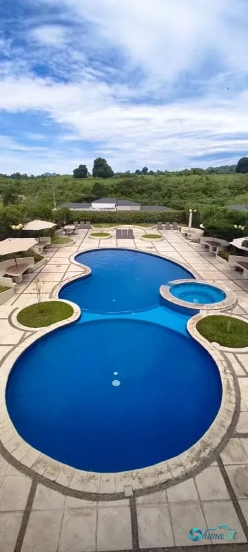 Casa en Venta Jardines de Arrazola KM 19.5 Fraijanes — Casa en Venta en Jardines de Arrazola, Carretera a El Salvador, Guatemala, Ciudad — foto 5 de 10