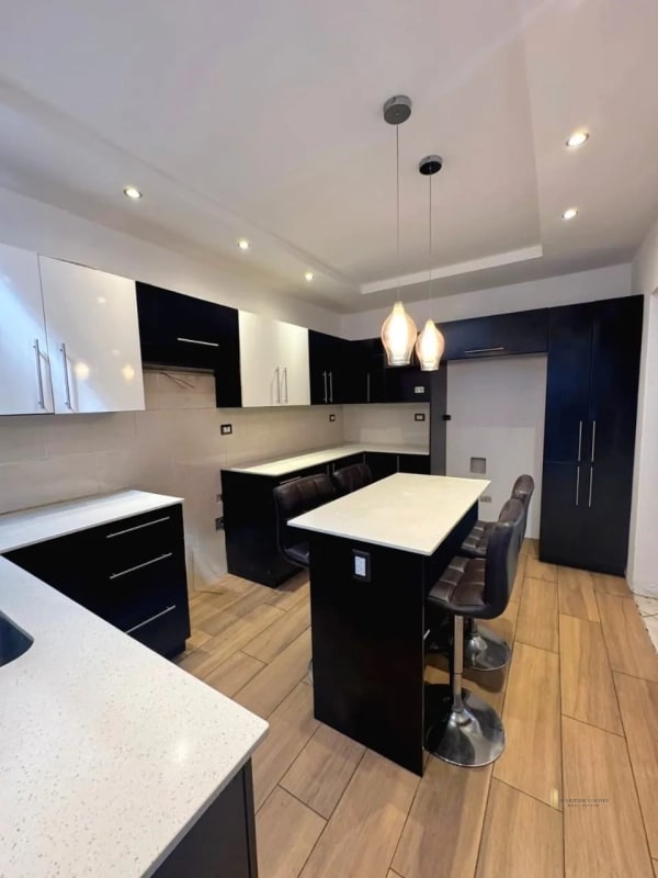 Casa en Venta – Condominio Villas de Montesano, Zona 16 - 7