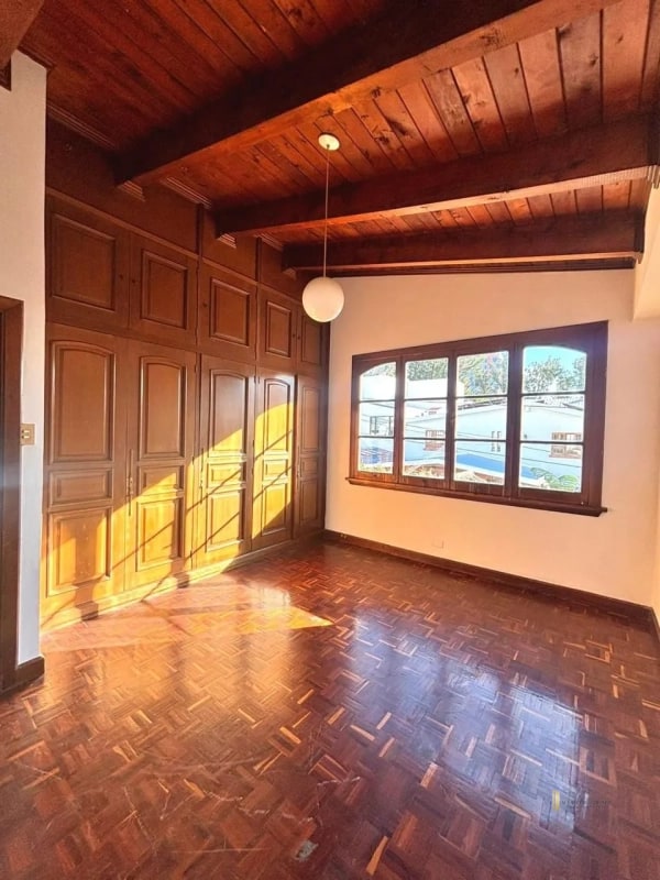 Casa Amplia en Venta – Residenciales Mallorca, Zona 14 - 8