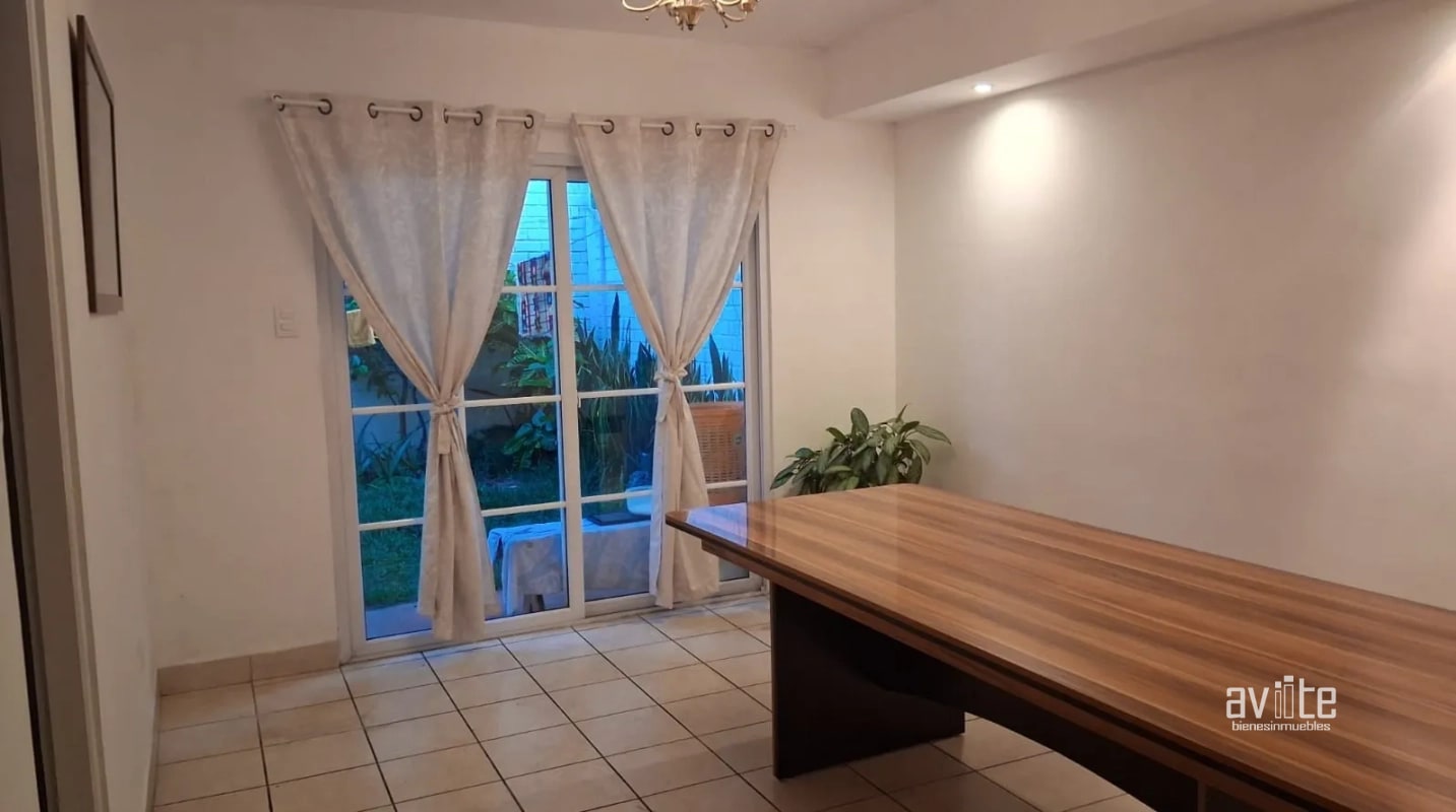 Condado San Nicolas 3.   Casa de 3 niveles en venta Q1,950,000 más impuestos - 9