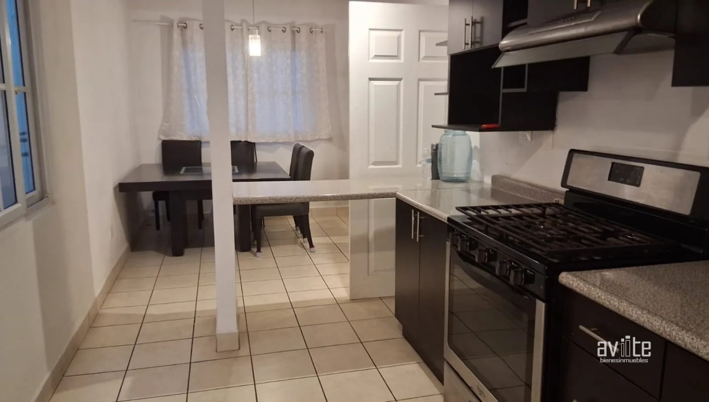 Condado San Nicolas 3.   Casa de 3 niveles en venta Q1,950,000 más impuestos - 5