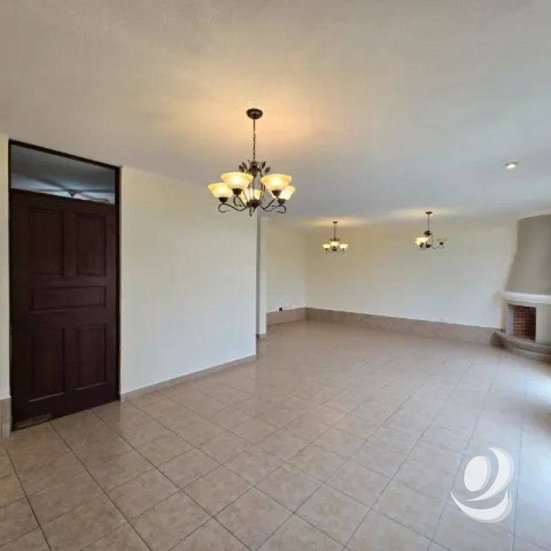 Casa en Venta Quintas Los Encinos Zona 7 de Mixco - 11