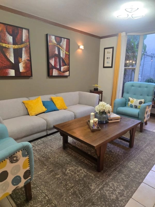Casa amplia en zona 16 bulevar Acatán — Casa en Venta en Zona 16, Guatemala, Ciudad — foto 5 de 10
