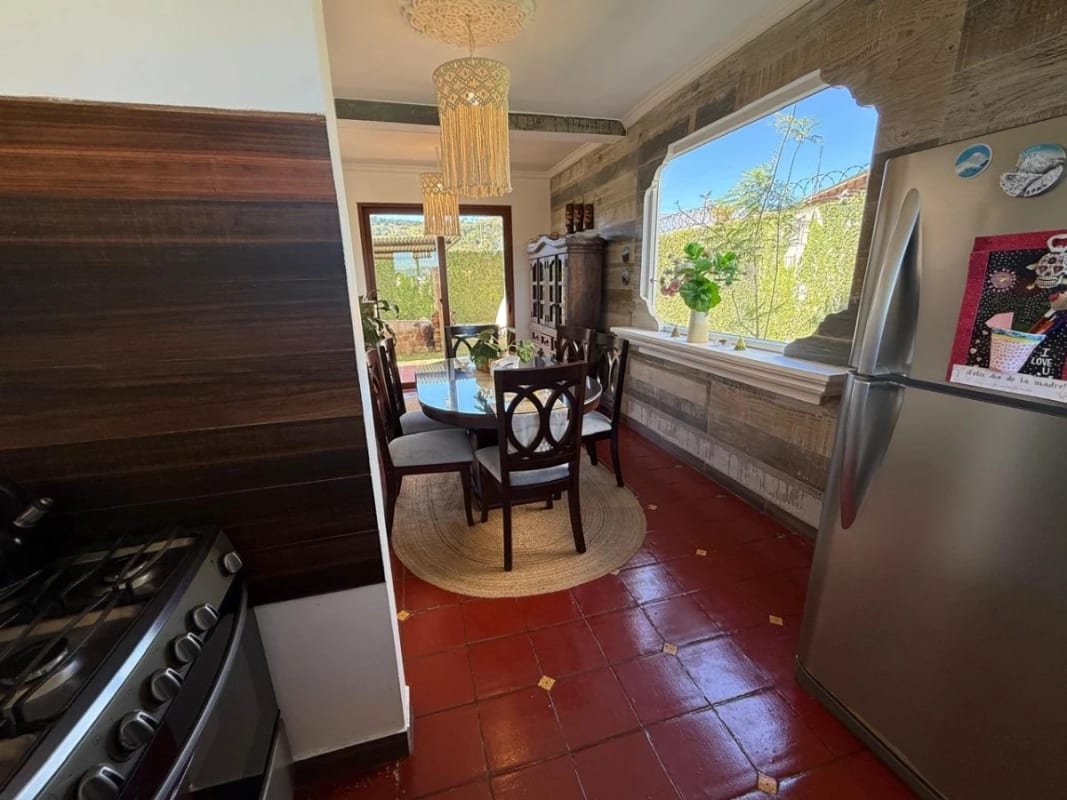 🏡 Casa de Lujo en Venta | Santa Elena Barillas
💰 Precio: US$365,000 — Casa en Venta en Santa Elena del Lago, Santa Elena Barillas, Guatemala, Ciudad — foto 7 de 17