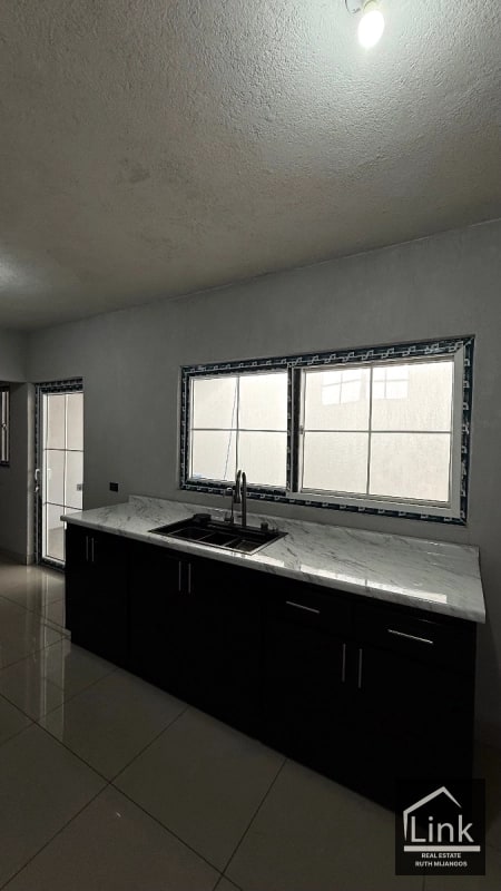 Venta de Casa SAN CRISTOBAL SECTOR B5 - 9