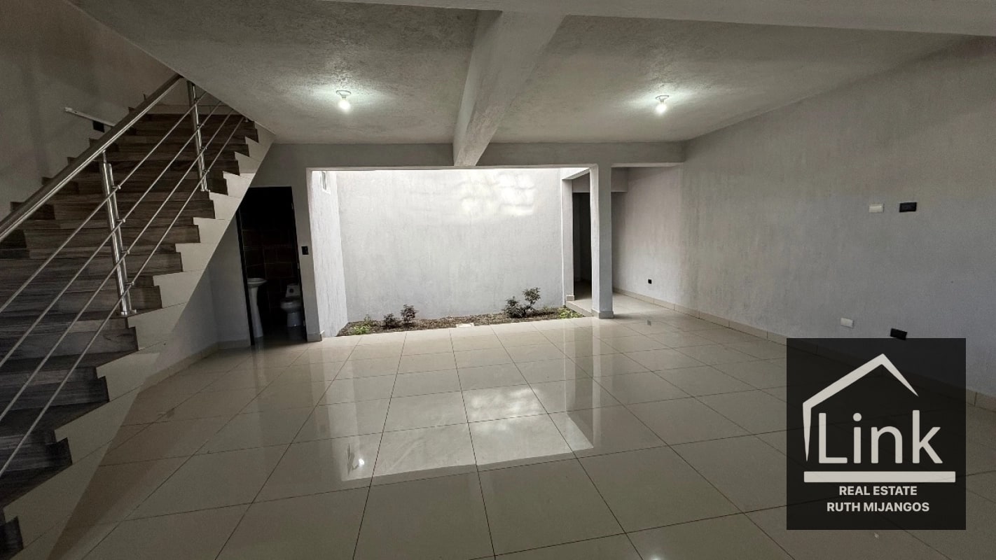 Venta de Casa SAN CRISTOBAL SECTOR B5 - 3