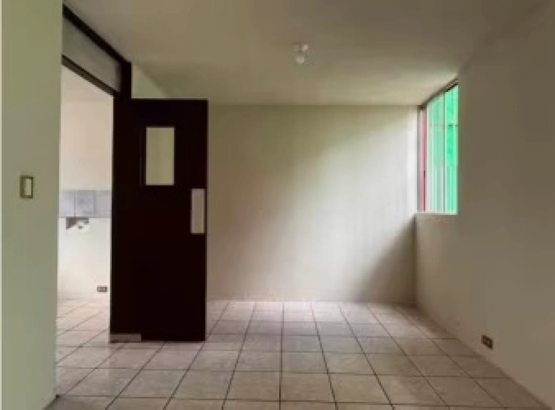 VENDO HERMOSA CASA EN COLINAS DE MONTE MARIA SUR — Casa en Venta en Villa Nueva, Guatemala, Ciudad — foto 3 de 10