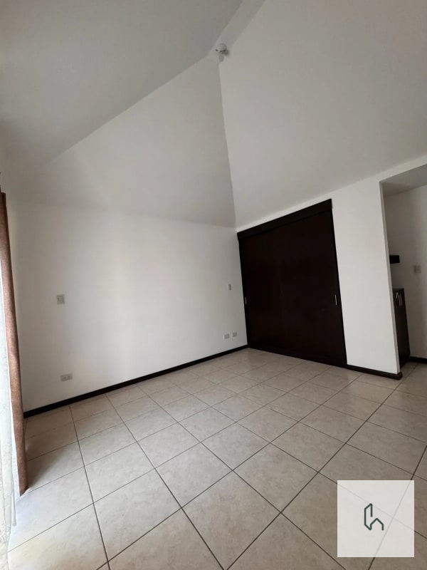 VENTA DE AMPLIA CASA EN VISTAS DE SAN ISIDRO Z.16 - 10