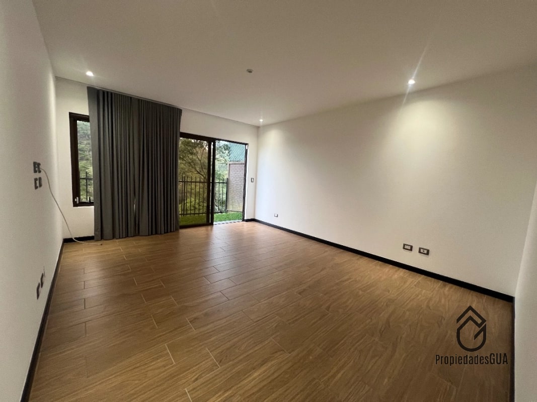 Casa con vista espectacular dentro de condominio en renta - 9