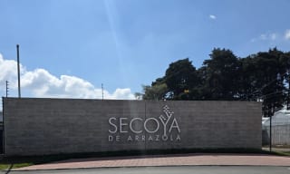CASA EN VENTA – CONDOMINIO SECOYA DE ARRAZOLA | CAES KM. 16.5 — Casa en Venta en Carretera a El Salvador, Guatemala, Ciudad — miniatura 1 de 16