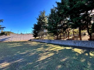 PROPIEDAD EN VENTA SOBRE CARRETERA INTERAMERICANA Km.33.8 — Casa en Venta en Santa Maria Cauqué, Sacatepéquez — miniatura 3 de 14