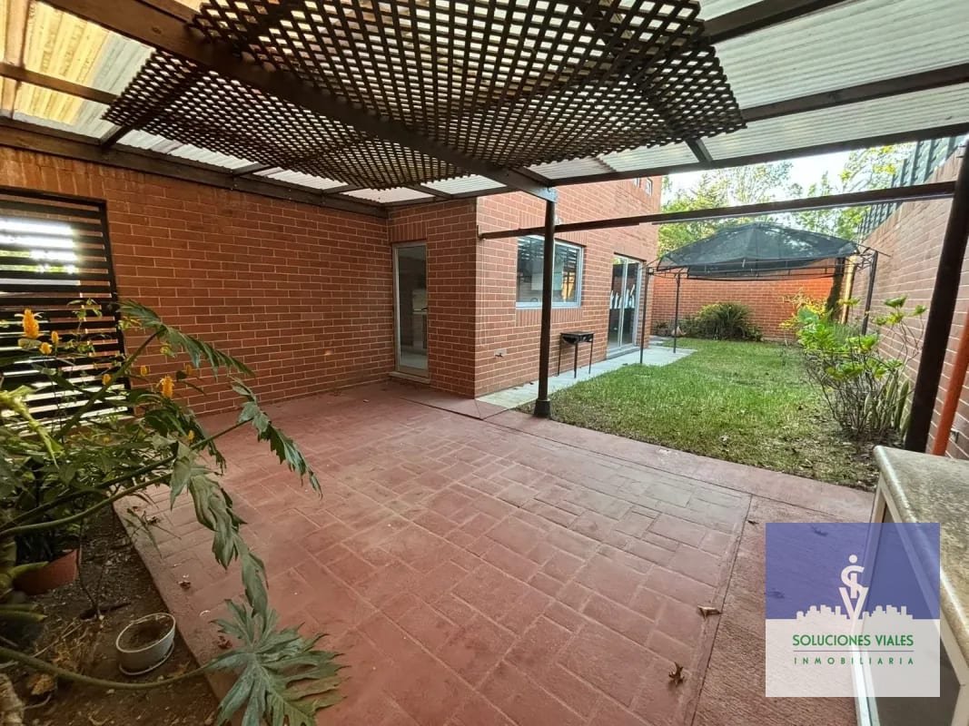 CASA EN ALQUILER de 4 habitaciones, zona 16 — Casa en Alquiler en Loma de Los Pinos, Zona 16, Guatemala, Ciudad — foto 2 de 9
