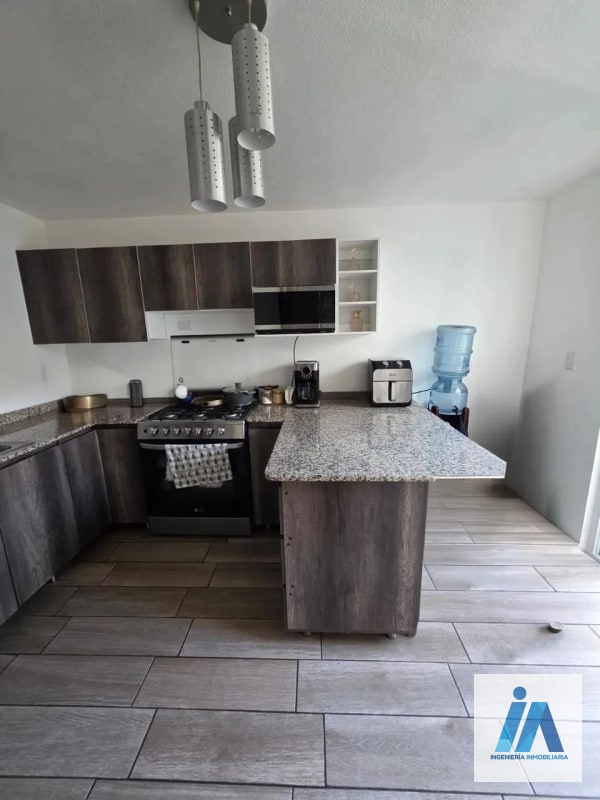 CASA EN VENTA📍Secoya de Arrazola, Km 16.5 Fraijanes Una casa diseñada para ofrecer comodidad con una increíble terraza con pérgola ideal para tus reuniones sociales. - 12