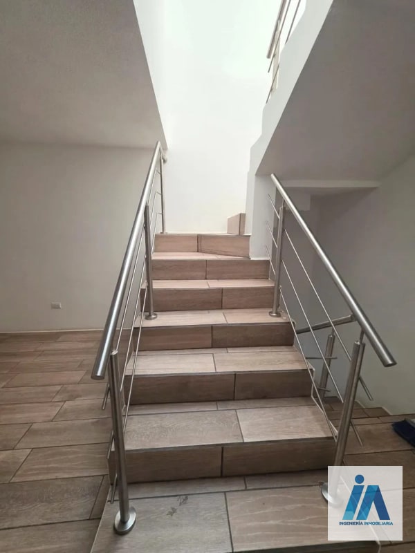 CASA EN VENTA📍Secoya de Arrazola, Km 16.5 Fraijanes Una casa diseñada para ofrecer comodidad con una increíble terraza con pérgola ideal para tus reuniones sociales. - 9