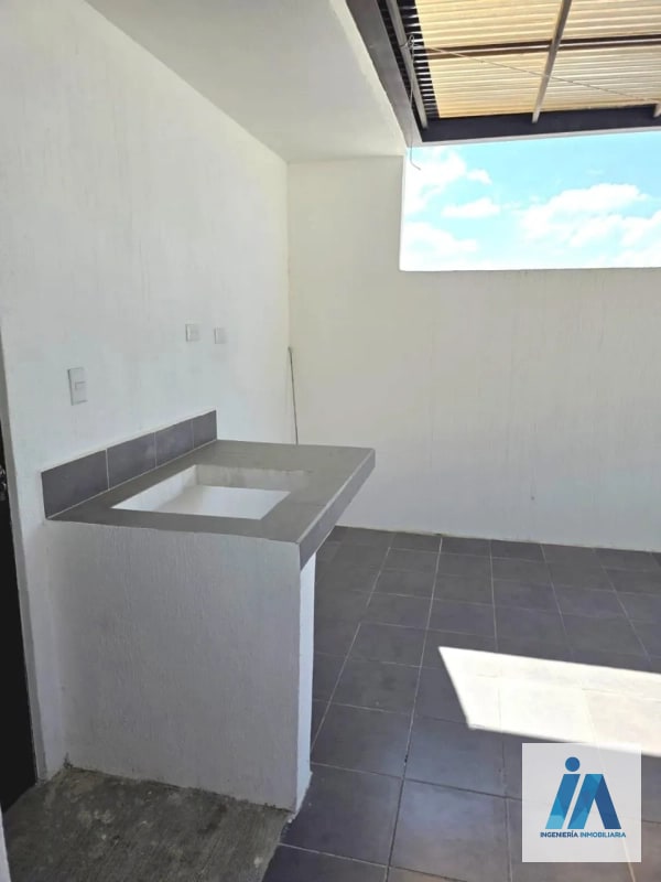 CASA EN VENTA📍Secoya de Arrazola, Km 16.5 Fraijanes Una casa diseñada para ofrecer comodidad con una increíble terraza con pérgola ideal para tus reuniones sociales. - 6