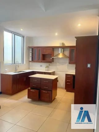 CASA EN VENTA📍 Residencial La Mirada, Km 10.5 Carretera a El Salvador Vive en la exclusividad Carretera a El Salvador, en una residencia única — Casa en Venta en Carretera a El Salvador, Guatemala, Ciudad — miniatura 13 de 16