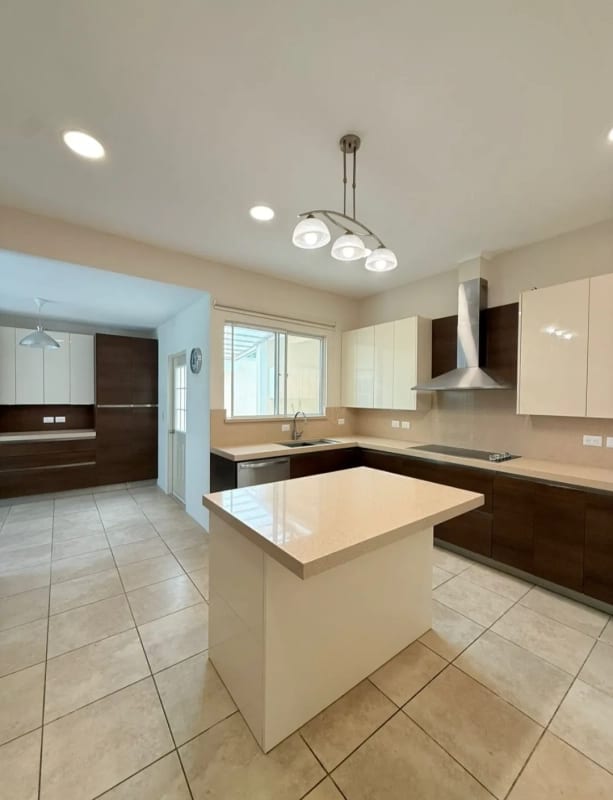 Vendo linda casa en  Portal del Bosque Kms. 22.5 CAES — Casa en Venta en Portal del Bosque, Carretera a El Salvador, Guatemala, Ciudad — foto 11 de 17