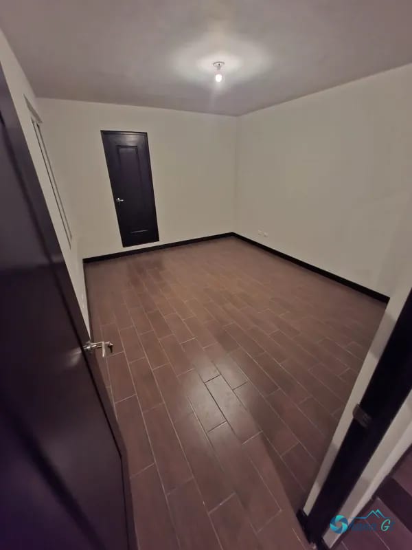Casa en Venta CAES 14.5 — Casa en Venta en Carretera a El Salvador, Guatemala, Ciudad — foto 10 de 17