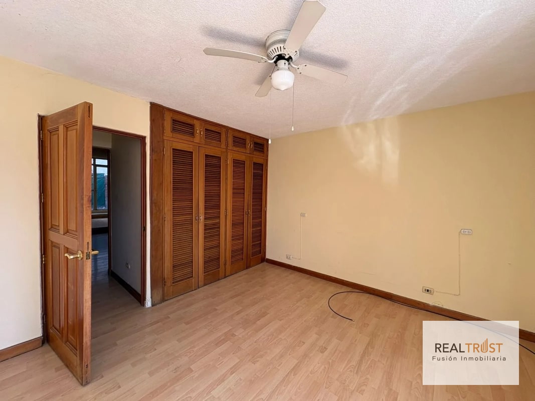 Casa en renta zona 14 para VIVIENDA u OFICINA - 13