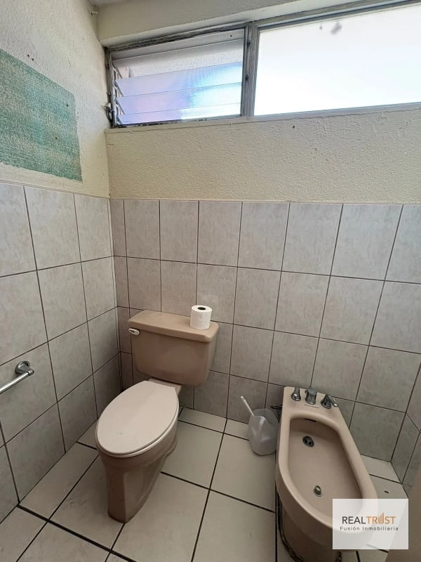 Casa en renta zona 14 para VIVIENDA u OFICINA - 2