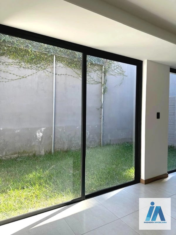 CASA EN ALQUILER – Condominio Danté Kanajuyú, Zona 16 - 12