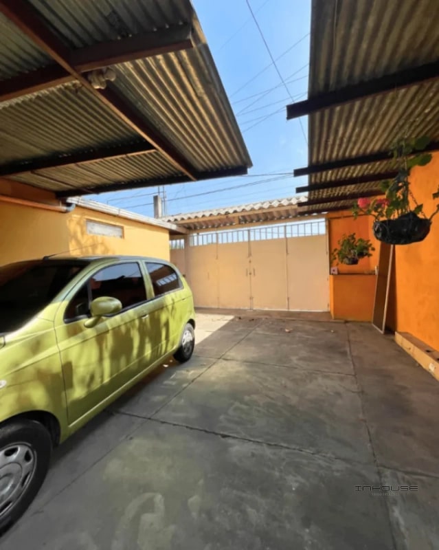 CASA EN VENTA EN SAN CRISTÓBAL DE UN NIVEL ESTILO GRANJA - 4