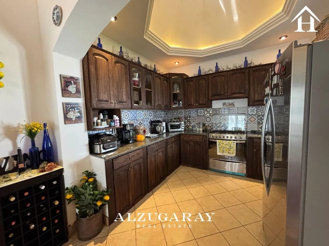 CASA ESTILO COLONIAL C/ JARDIN 2 HAB. / SAN PEDRO LAS HUERTAS - 10