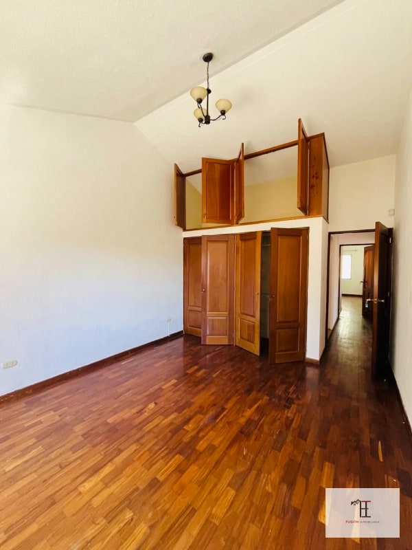 VENDO AMPLIA Y CÉNTRICA CASA VALLES DE NAPA KM.16,5 CARRETERA A EL SALVADOR - 4