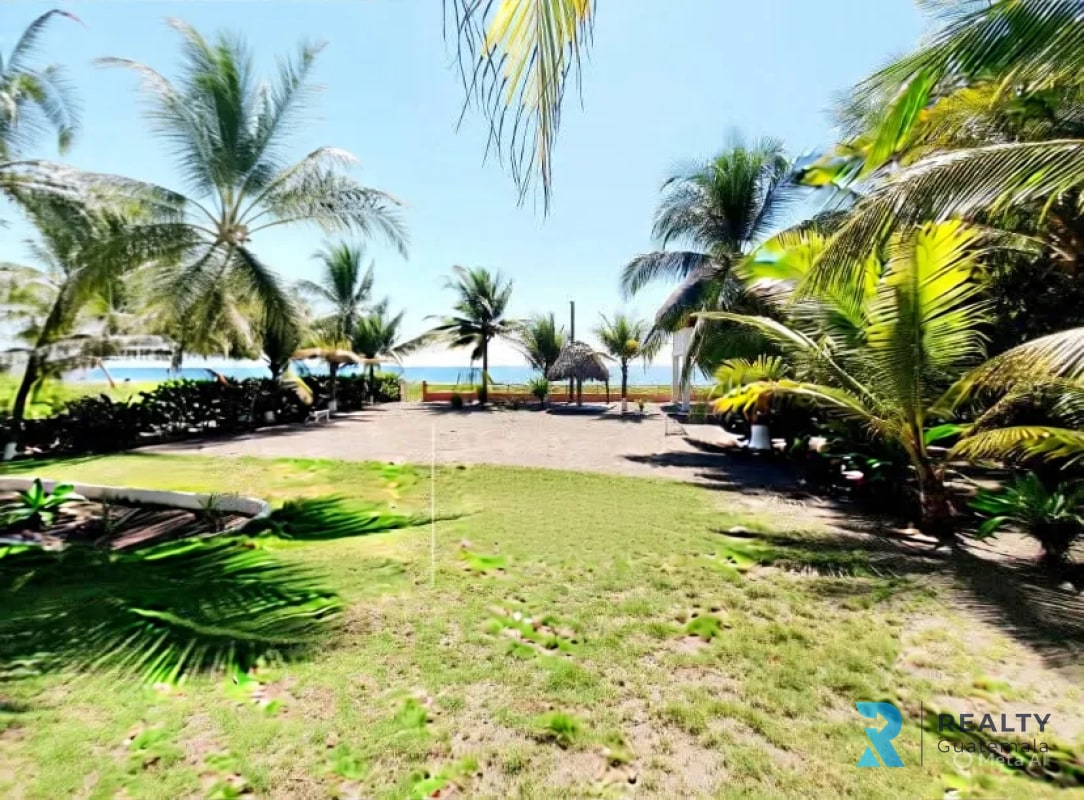 Vendo Chalet frente a la playa Gariton, Monterrico km 135 - 1