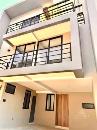 Zona 16 • Casa en Renta • Condominio Danté, Kanajuyú — Casa en Alquiler en Kanajuyú, Zona 16, Guatemala, Ciudad — miniatura 1 de 16