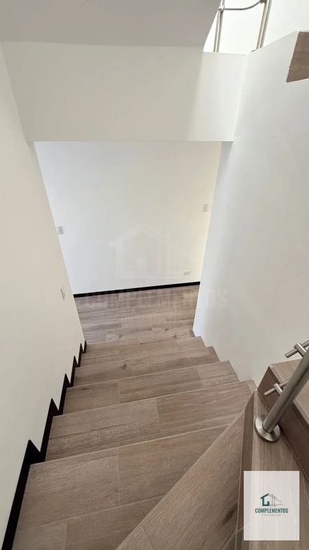 Hacienda Real, Casa en venta zona 16 - 10