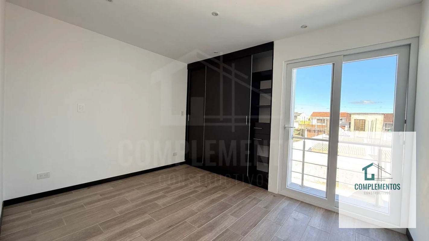 Hacienda Real, Casa en venta zona 16 - 8