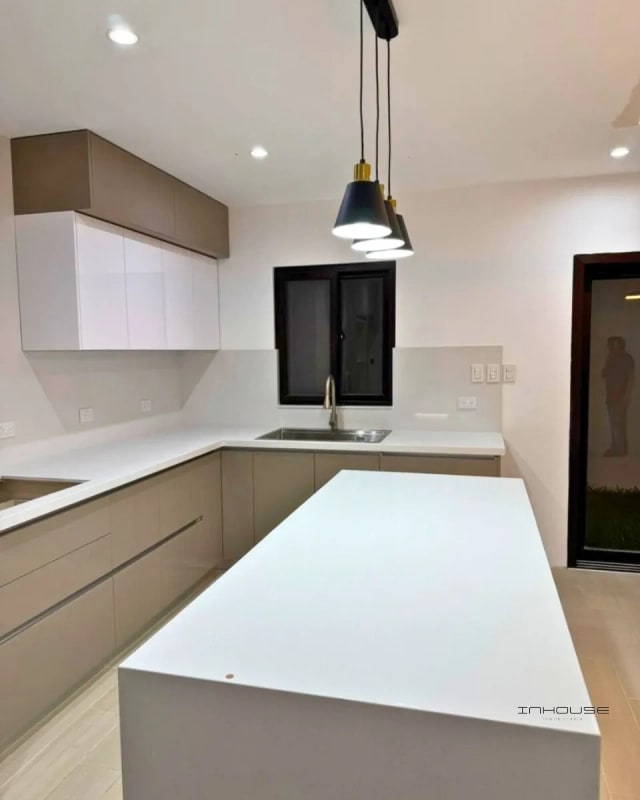 CASA EN VENTA EN ZONA 16 EN PLANOS - 13