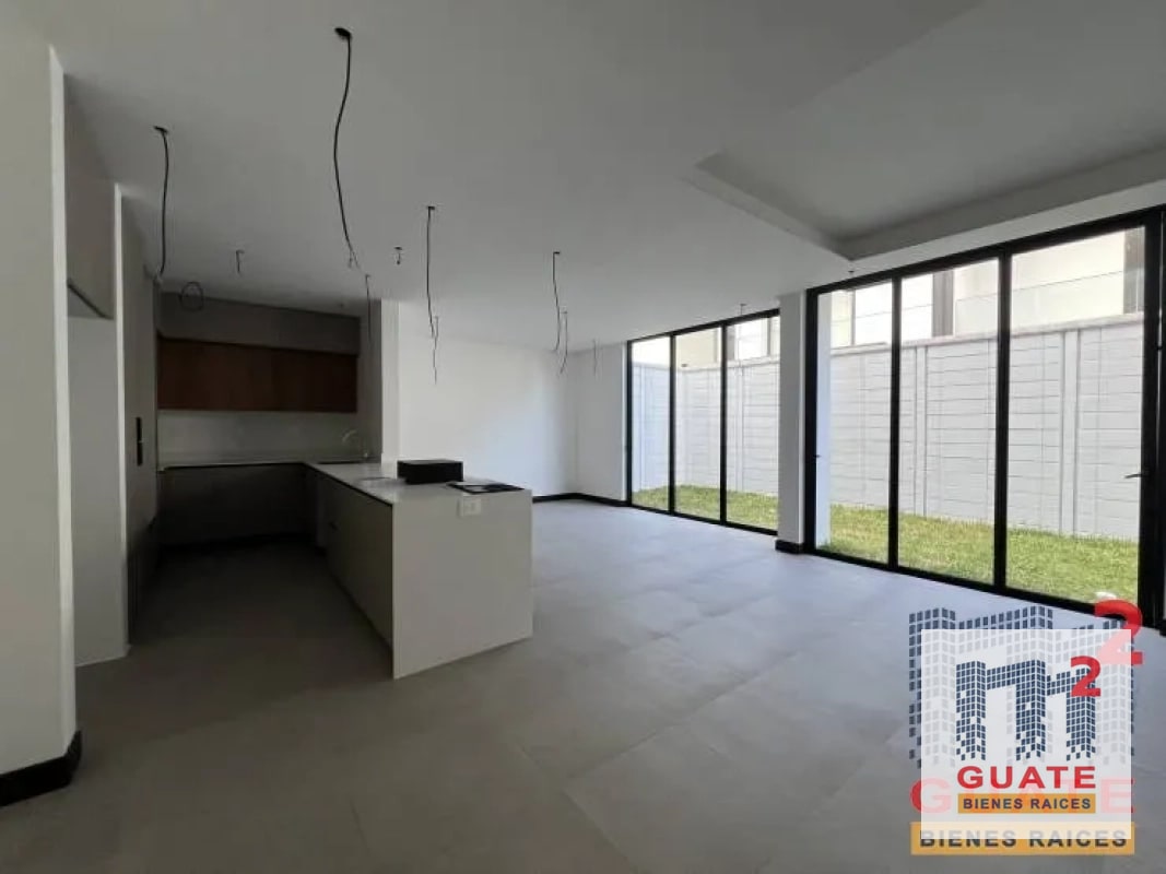 Casa en Renta, Zona 10 - 1