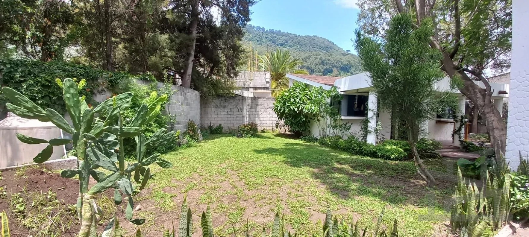 Residencia Exclusiva en Panajachel – Diseño Moderno con Módulo Independiente - 6