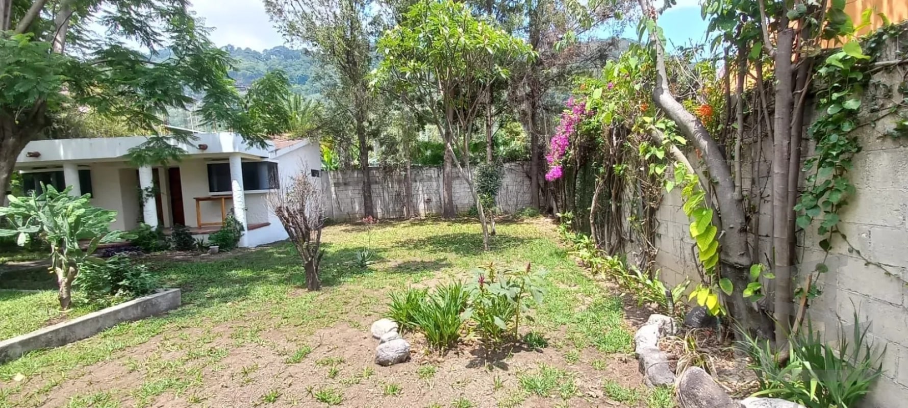 Residencia Exclusiva en Panajachel – Diseño Moderno con Módulo Independiente - 4