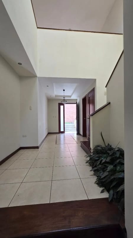Casa en Alquiler cerca de Unis, Km 20.5 — Casa en Alquiler en km 16-20, Carretera a El Salvador, Guatemala, Ciudad — foto 2 de 5