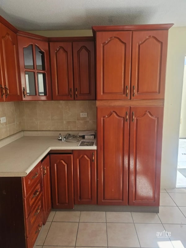 Condado Naranjo, casa Navarra dentro de Alameda Norte   Q2,750,000 - 10