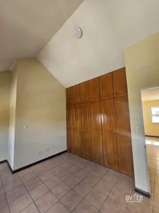 Condado Naranjo, casa Navarra dentro de Alameda Norte   Q2,800,000 — Casa en Venta en Condado Naranjo, Zona 4 Mixco, Guatemala, Ciudad — miniatura 6 de 14