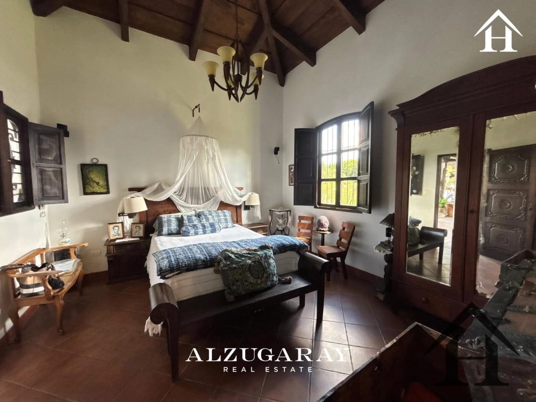 casa espectacular 8,865 Vrs2 San Lucas Sacatepequez - 4