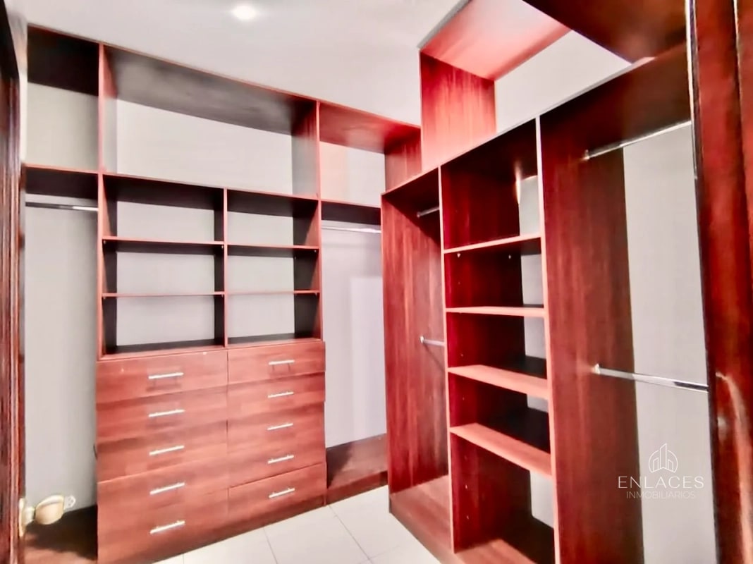 Fraijanes • Casa en Renta / Venta • Residencial Entreverdes - 3