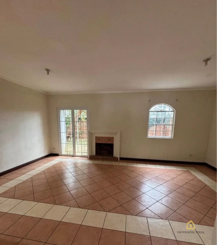 CASA EN RENTA COND. SANTA ANITA 1 | 3 HAB + CHIMENEA Y PISCINA | Q5,700 - 5