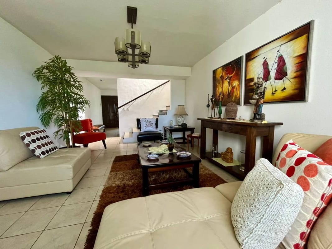 Vendo casa en la Fontana 2 kms. 25 CAES — Casa en Venta en La Fontana II, Carretera a El Salvador, Guatemala, Ciudad — foto 3 de 9