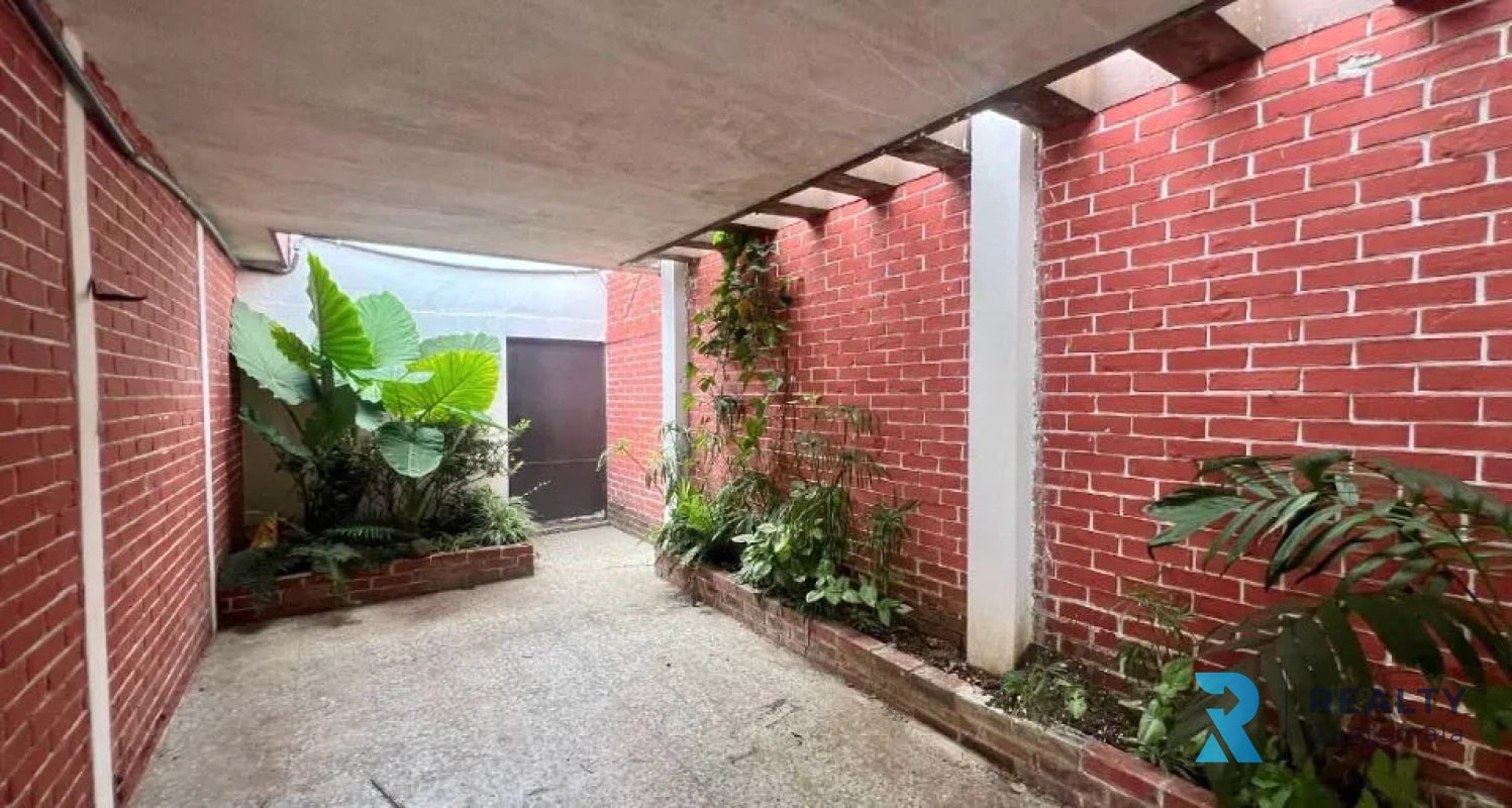 RENTO Casa, Zona 10 Cercana a los Próceres - 10